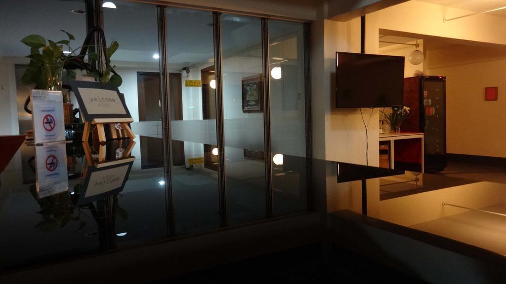 Mango Bedroom Inn Бангкок Экстерьер фото