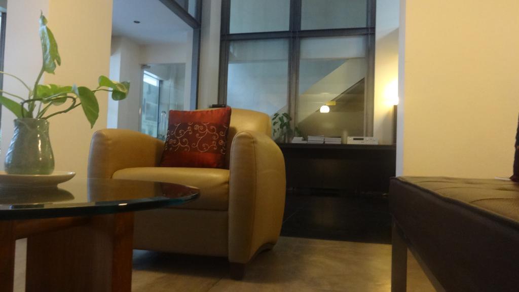 Mango Bedroom Inn Бангкок Экстерьер фото
