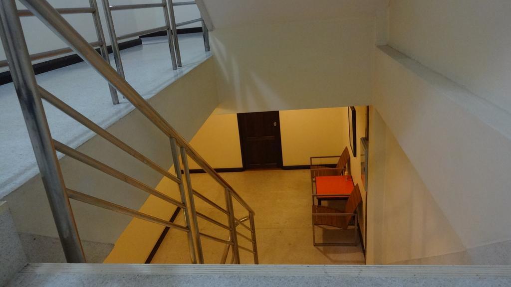 Mango Bedroom Inn Бангкок Экстерьер фото