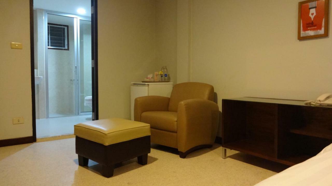 Mango Bedroom Inn Бангкок Экстерьер фото